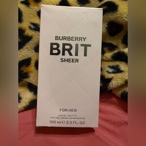 Burberry Brit Sheer for her
